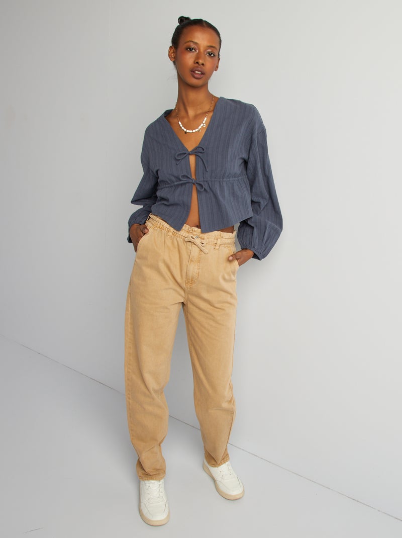 Pantalon en twill avec fine ceinture à nouer beige - Kiabi