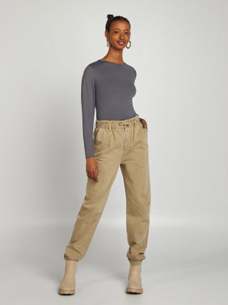 Pantalon en twill avec fine ceinture à nouer