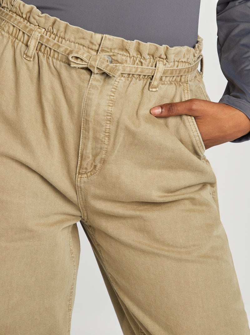 Pantalon en twill avec fine ceinture à nouer Vert - Kiabi
