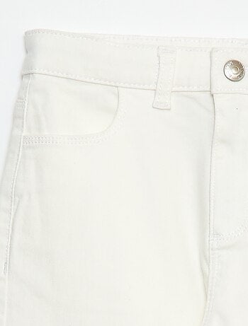 Pantalon en twill avec ouverture pressionnée - Coupe + confortable