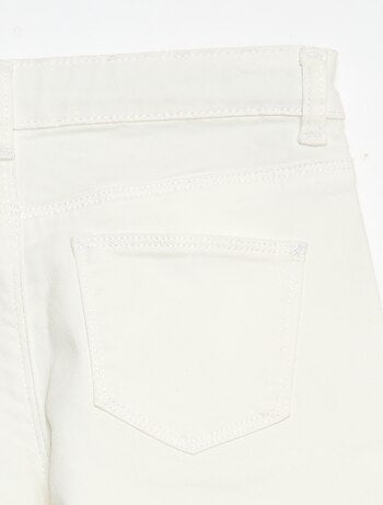 Pantalon en twill avec ouverture pressionnée - Coupe + confortable