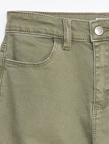 Pantalon en twill avec ouverture pressionnée - Coupe + confortable