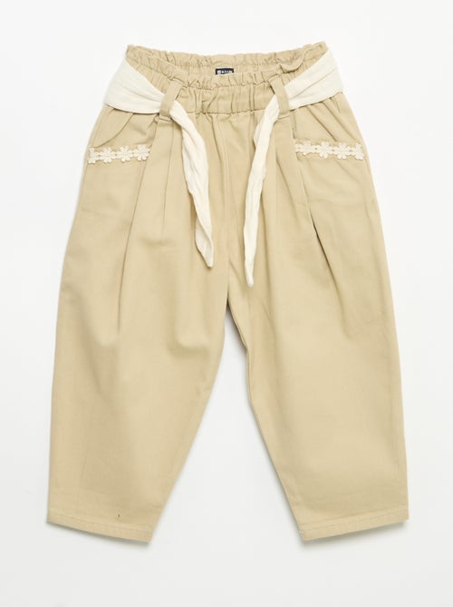 Pantalon en twill + ceinture à nouer - Kiabi Pantalon en twill + ceinture à nouer - Kiabi