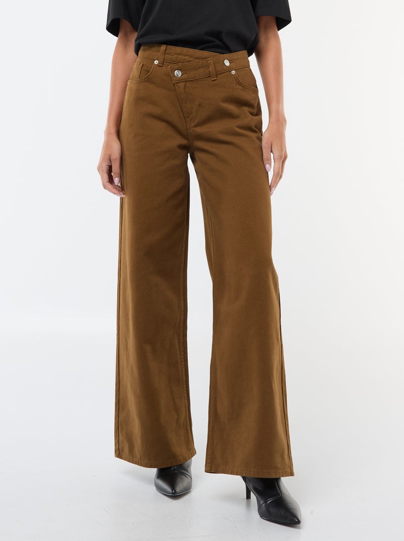 Pantalon en twill de coton avec ceinture décalée Marron - Kiabi