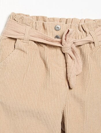 Pantalon en velours côtelé avec ceinture incluse