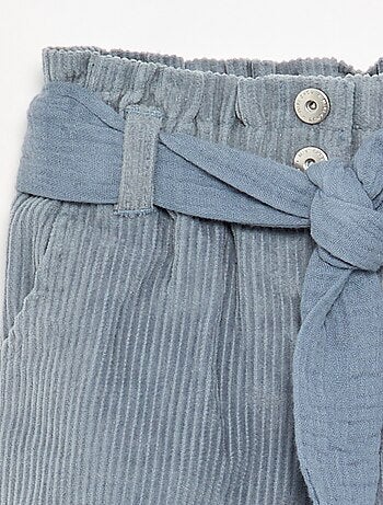 Pantalon en velours côtelé avec ceinture incluse