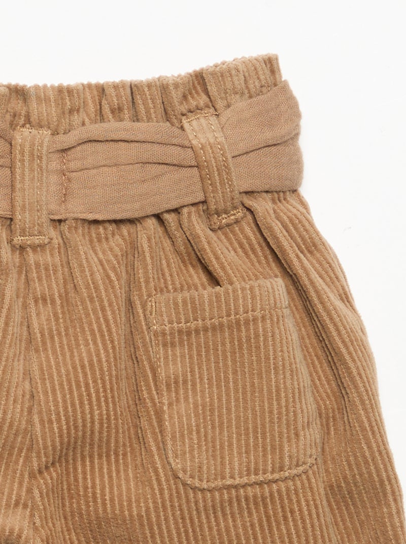 Pantalon en velours côtelé avec ceinture incluse Marron - Kiabi