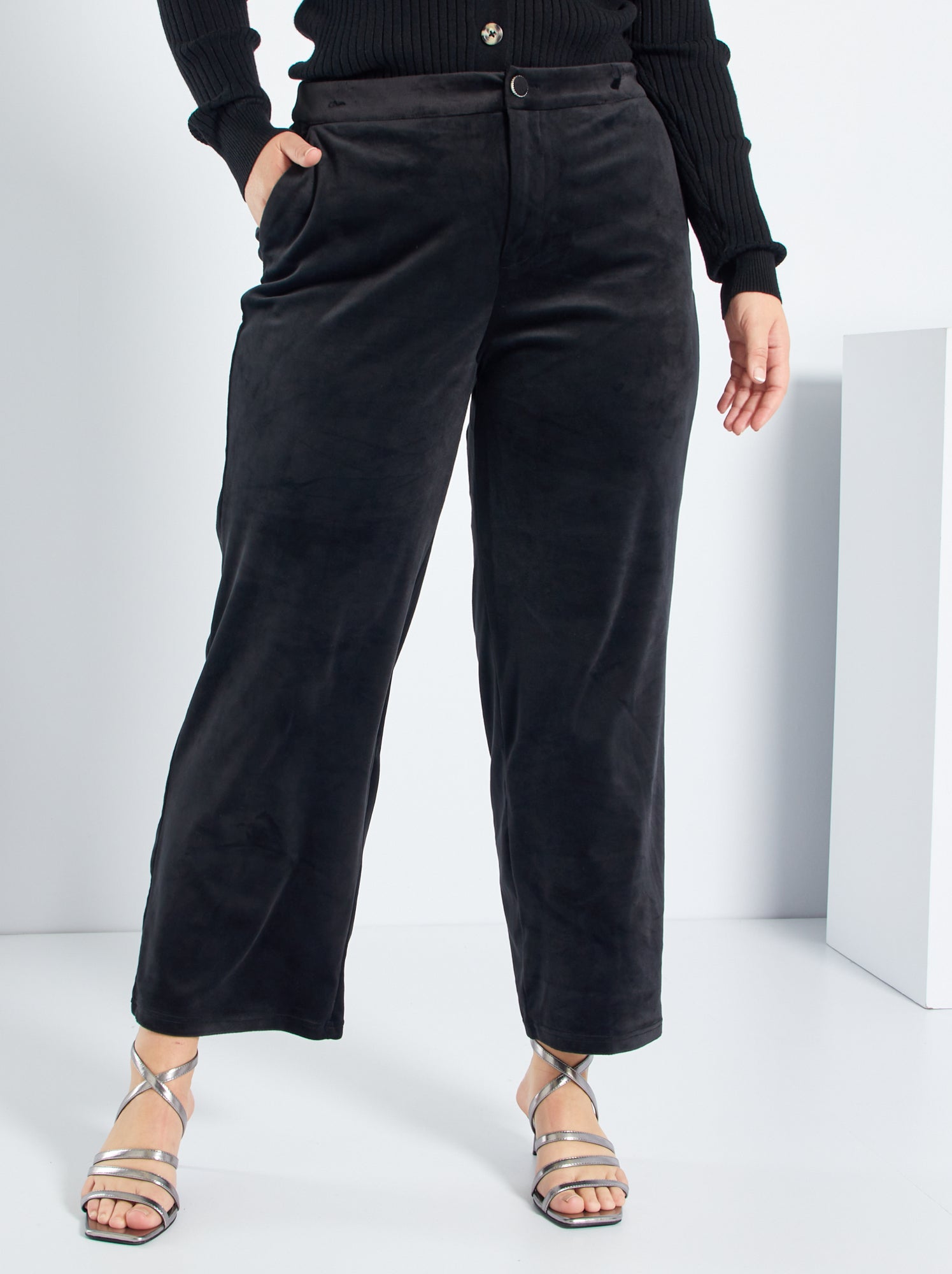 Pantalon en velours noir Kiabi 25.00