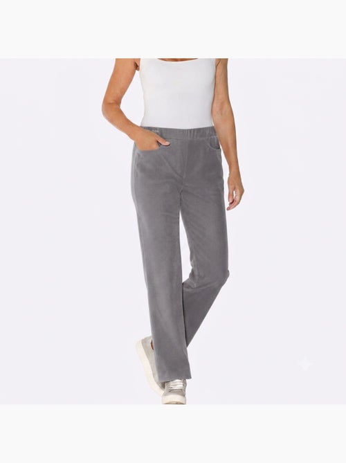 Pantalon En Velours Qualité Velours Douce - Taille Courte - Moda Vilona - Kiabi Pantalon En Velours Qualité Velours Douce - Taille Courte - Moda Vilona - Kiabi