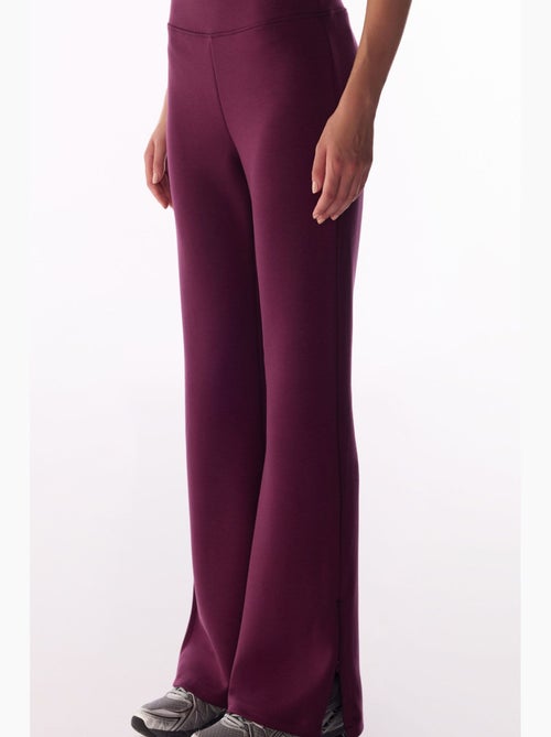 Pantalon évasé à détail au bas de jambe, toucher soyeux penti - Kiabi Pantalon évasé à détail au bas de jambe, toucher soyeux penti - Kiabi