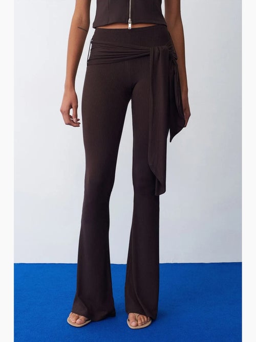 Pantalon évasé en jersey à taille haute et lien dilvin - Kiabi Pantalon évasé en jersey à taille haute et lien dilvin - Kiabi