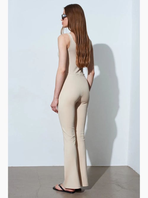 Pantalon évasé en jersey à taille mi-haute et lien dilvin - Kiabi Pantalon évasé en jersey à taille mi-haute et lien dilvin - Kiabi
