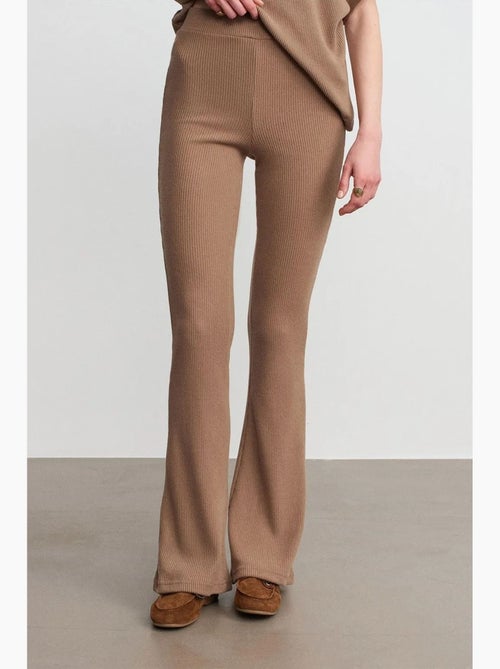 Pantalon évasé en maille, taille haute dilvin - Kiabi Pantalon évasé en maille, taille haute dilvin - Kiabi