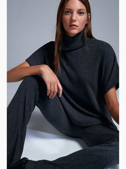 Pantalon évasé en maille, taille haute dilvin - Kiabi Pantalon évasé en maille, taille haute dilvin - Kiabi