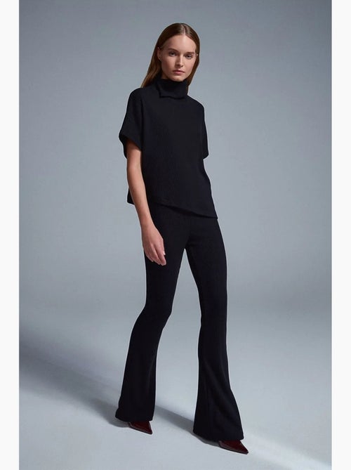 Pantalon évasé en maille, taille haute dilvin - Kiabi Pantalon évasé en maille, taille haute dilvin - Kiabi