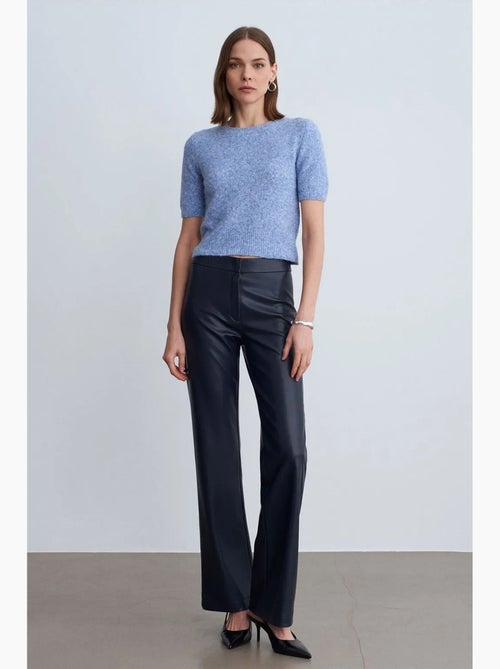 Pantalon évasé femme en simili cuir dilvin - Kiabi Pantalon évasé femme en simili cuir dilvin - Kiabi