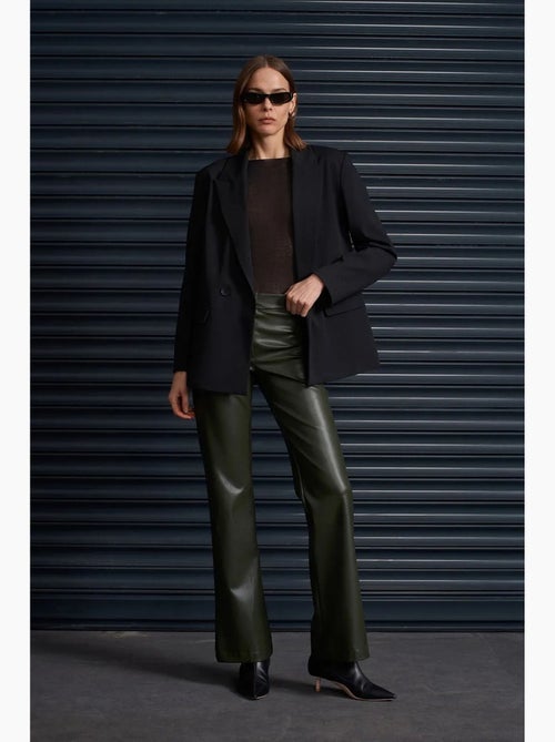 Pantalon évasé femme en simili cuir dilvin - Kiabi Pantalon évasé femme en simili cuir dilvin - Kiabi