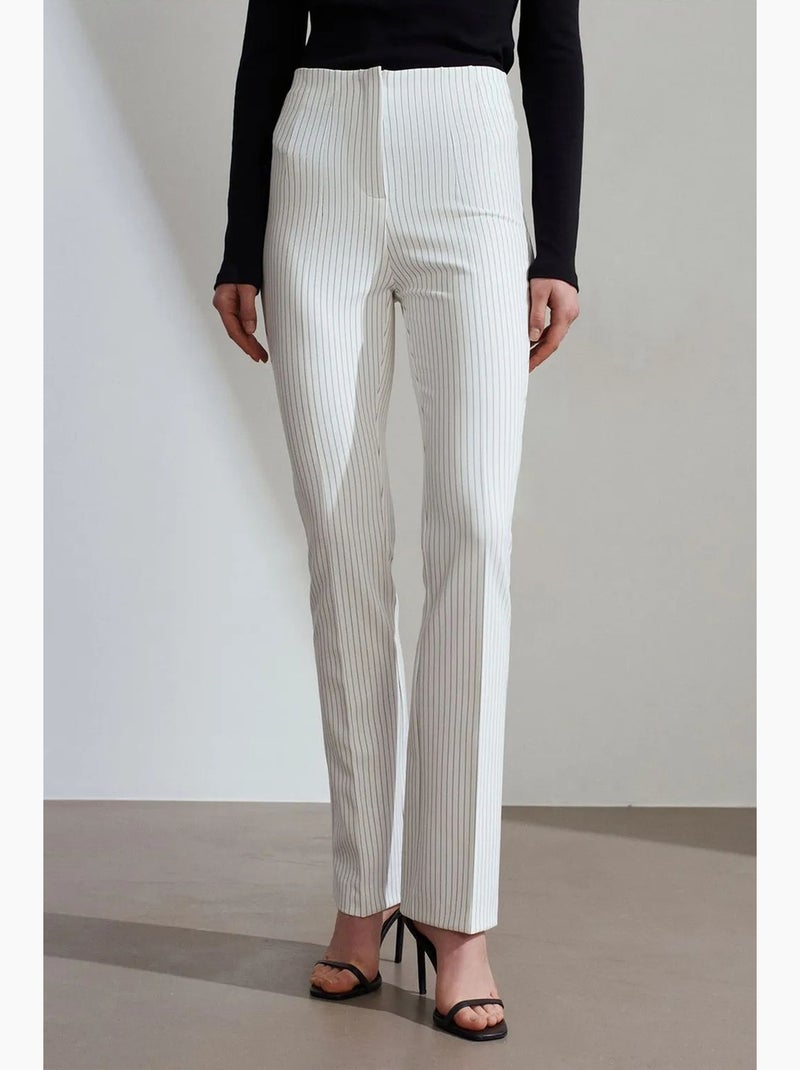 Pantalon évasé rayé à taille haute et plis dilvin Blanc - Kiabi