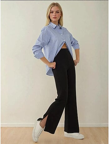 Pantalon évasé taille haute avec fente