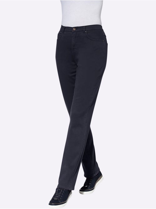 Pantalon extensible 5 poches avec détail fantaisie étoiles - Taille standard - Moda Vilona - Kiabi Pantalon extensible 5 poches avec détail fantaisie étoiles - Taille standard - Moda Vilona - Kiabi