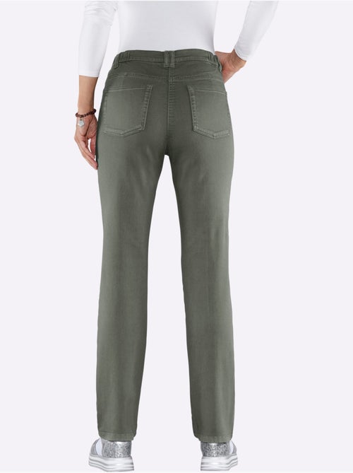 Pantalon extensible à taille haute avec poches et ceinture élastique - Taille standard - Moda Vilona - Kiabi Pantalon extensible à taille haute avec poches et ceinture élastique - Taille standard - Moda Vilona - Kiabi