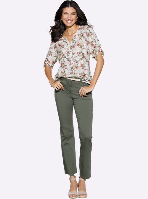 Pantalon extensible à taille haute avec poches et ceinture élastique - Taille standard - Moda Vilona - Kiabi Pantalon extensible à taille haute avec poches et ceinture élastique - Taille standard - Moda Vilona - Kiabi