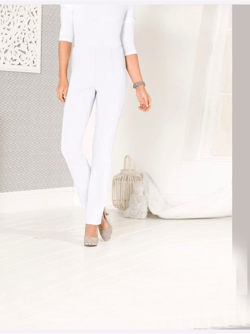 Pantalon Extensible Aspect Bengaline Tendance - Taille Standard - Moda Vilona - Kiabi Pantalon Extensible Aspect Bengaline Tendance - Taille Standard - Moda Vilona - Kiabi