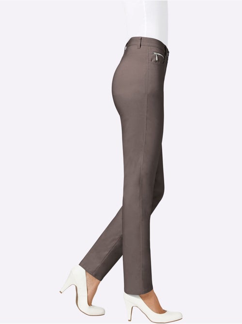 Pantalon extensible avec fermeture et poches arrondies - Taille courte - Witt - Kiabi Pantalon extensible avec fermeture et poches arrondies - Taille courte - Witt - Kiabi