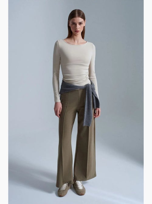 Pantalon femme en maille à jambe large dilvin - Kiabi Pantalon femme en maille à jambe large dilvin - Kiabi