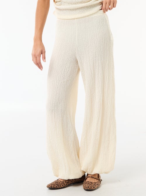 Pantalon femme en maille crinkle forme balloon - Kiabi Pantalon femme en maille crinkle forme balloon - Kiabi