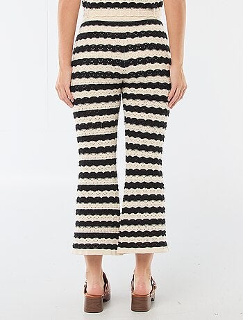 Pantalon flare femme en maille fantaisie