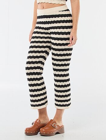 Pantalon flare femme en maille fantaisie