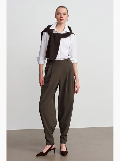 Pantalon femme large à taille haute en crêpe dilvin - Kiabi Pantalon femme large à taille haute en crêpe dilvin - Kiabi