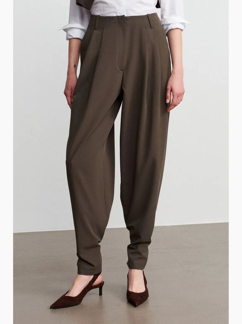 Pantalon femme large à taille haute en crêpe dilvin - Kiabi Pantalon femme large à taille haute en crêpe dilvin - Kiabi