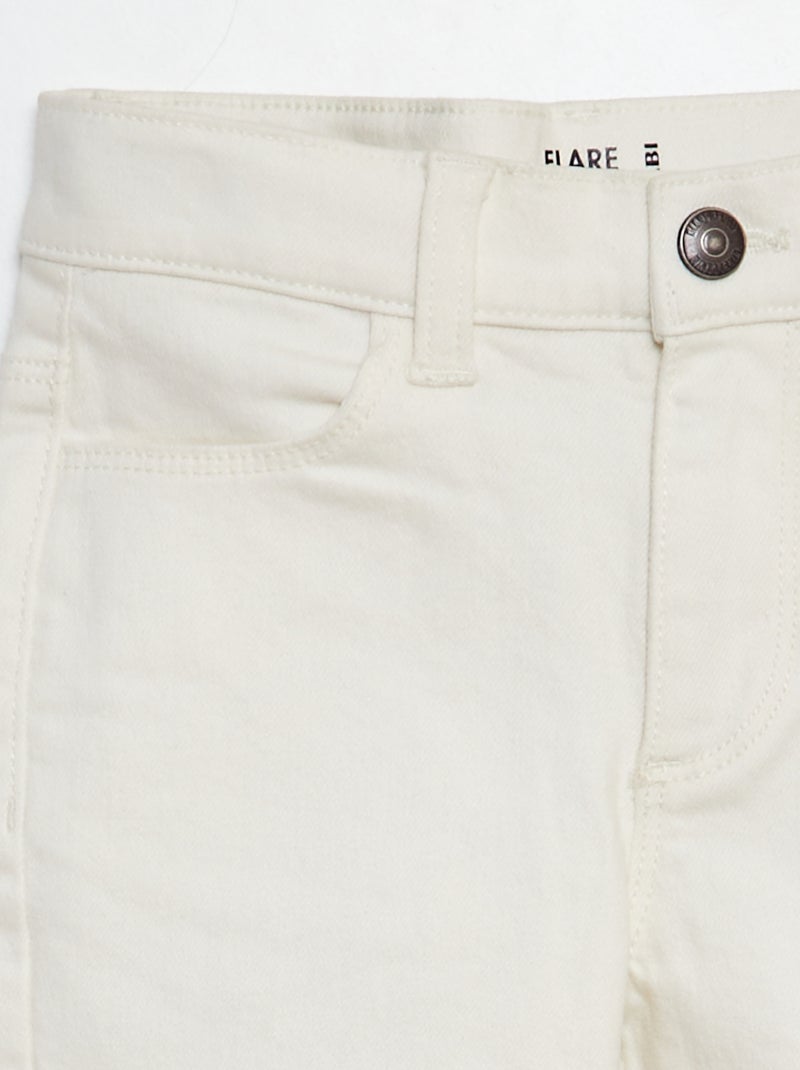 Pantalon flare - Coupe + ajustée Blanc - Kiabi