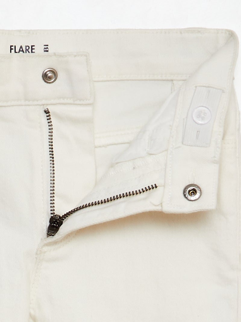 Pantalon flare - Coupe + ajustée Blanc - Kiabi