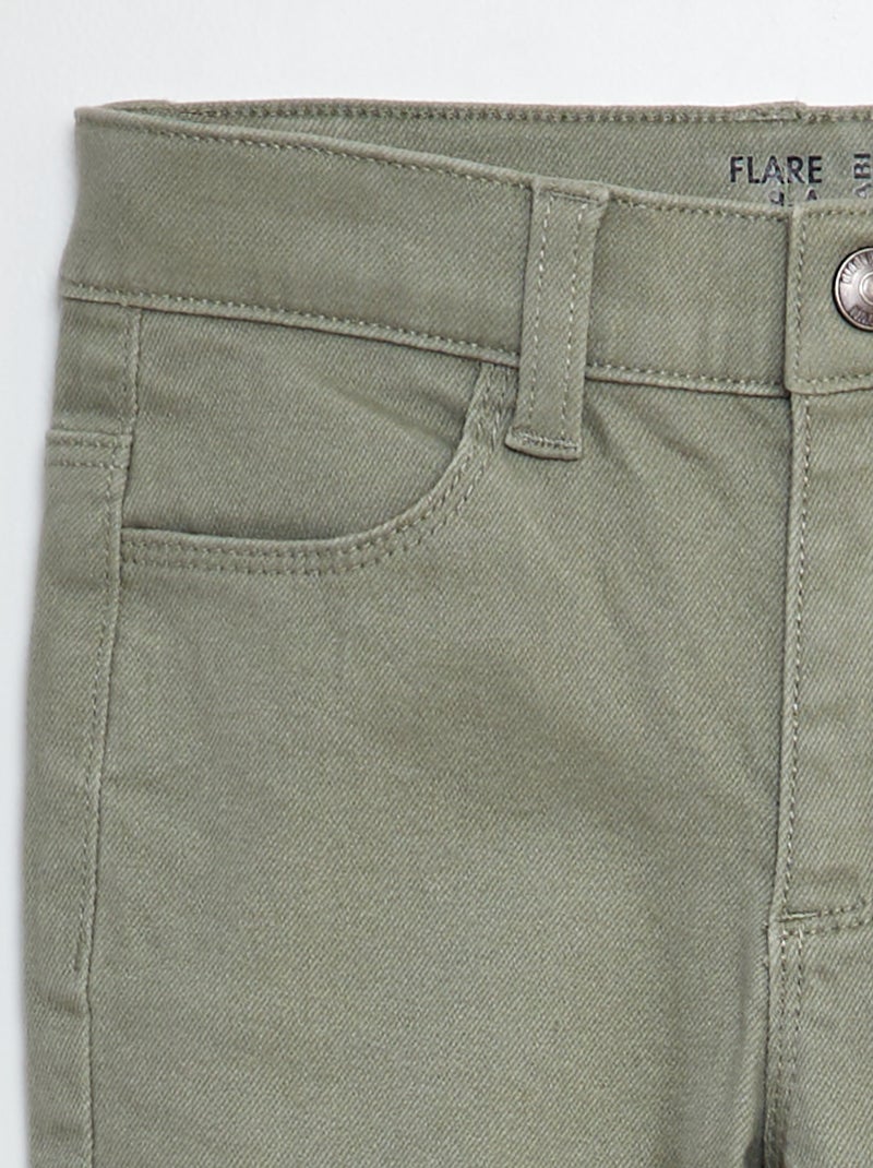 Pantalon flare - Coupe + ajustée Vert - Kiabi