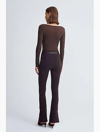 Pantalon flare ajusté avec ceinture dilvin