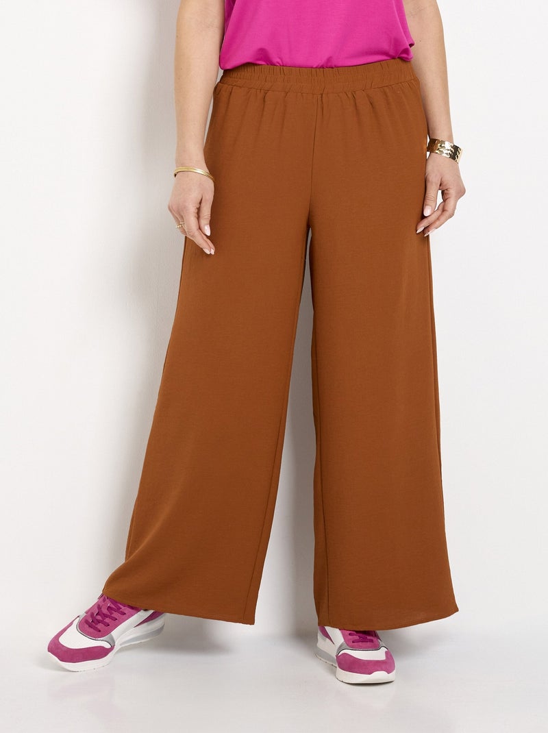 Pantalon fluide aspect soyeux Camel - Kiabi