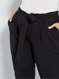 Pantalon fluide avec ceinture - Kiabi