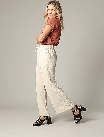 Pantalon fluide en tissu texturé avec taille élastiquée et double couture verticale 'Deeluxe'