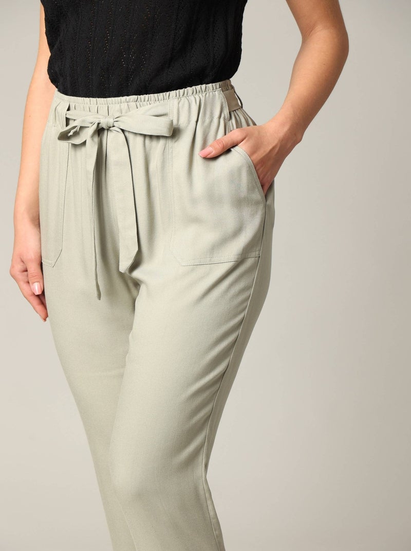 Pantalon fluide uni 'Deeluxe' Vert tilleul - Kiabi