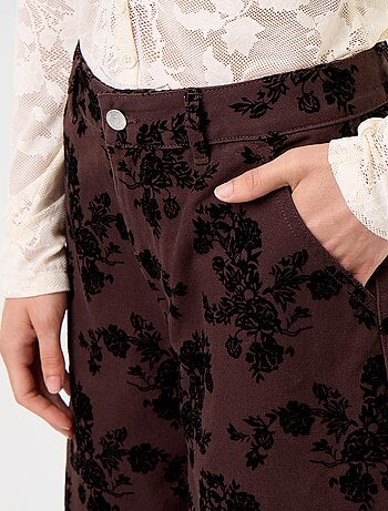 Pantalon forme barrel avec flocage