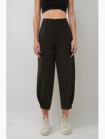 Pantalon fuselé taille haute avec détail boutonné à la taille hiccup