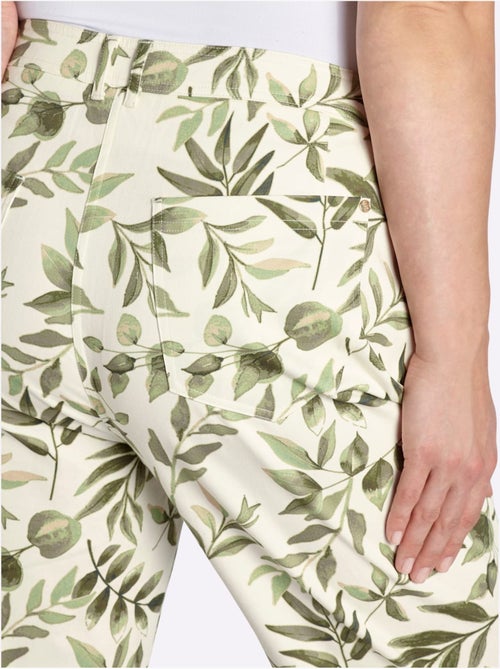Pantalon Imprimé Motif Feuilles - Taille Standard - Sheego - Kiabi Pantalon Imprimé Motif Feuilles - Taille Standard - Sheego - Kiabi