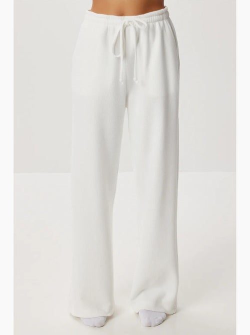 Pantalon jogger jambe large avec fermeture à cordon istanbul - Kiabi Pantalon jogger jambe large avec fermeture à cordon istanbul - Kiabi