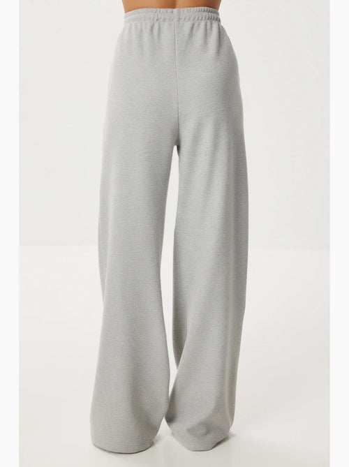 Pantalon jogger jambe large avec fermeture à cordon istanbul - Kiabi Pantalon jogger jambe large avec fermeture à cordon istanbul - Kiabi