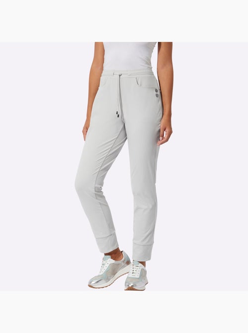 Pantalon jogpant qualité jersey extensible, souple et confortable - taille courte - helline - Kiabi Pantalon jogpant qualité jersey extensible, souple et confortable - taille courte - helline - Kiabi