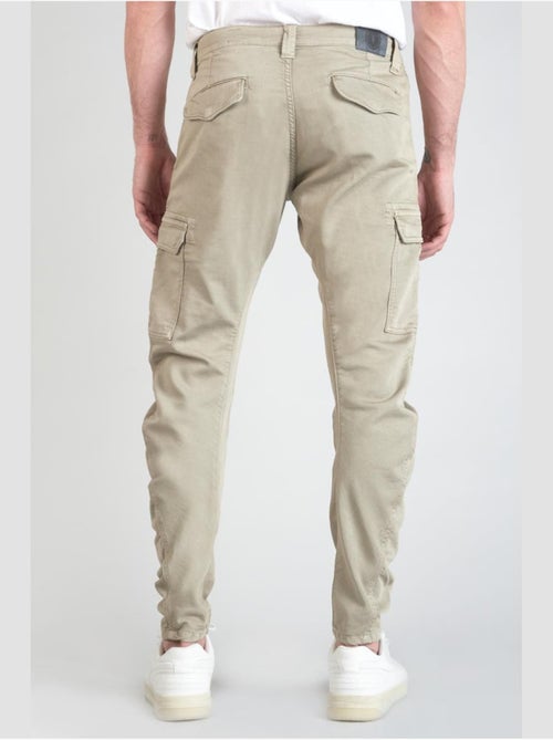 Pantalon KOGE carotte 'Le Temps Des Cerises' - Kiabi Pantalon KOGE carotte 'Le Temps Des Cerises' - Kiabi