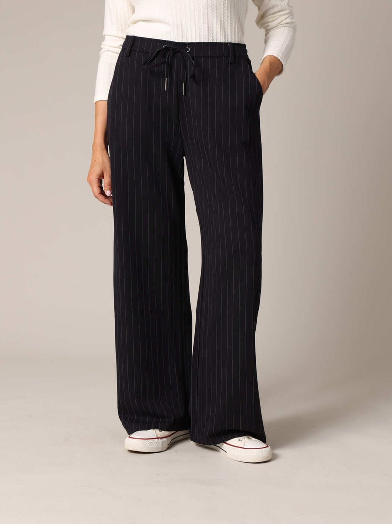 Pantalon large à pinces et rayures verticales 'Deeluxe' Bleu marine - Kiabi